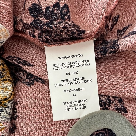 Rose and navy peasant blouse - Picture 5 of 5